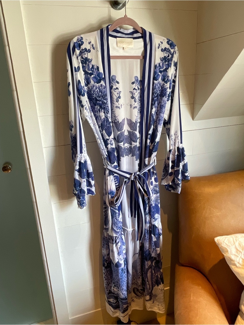 Blue & White Floral Long Robe Kimono by - Picture 5 of 7